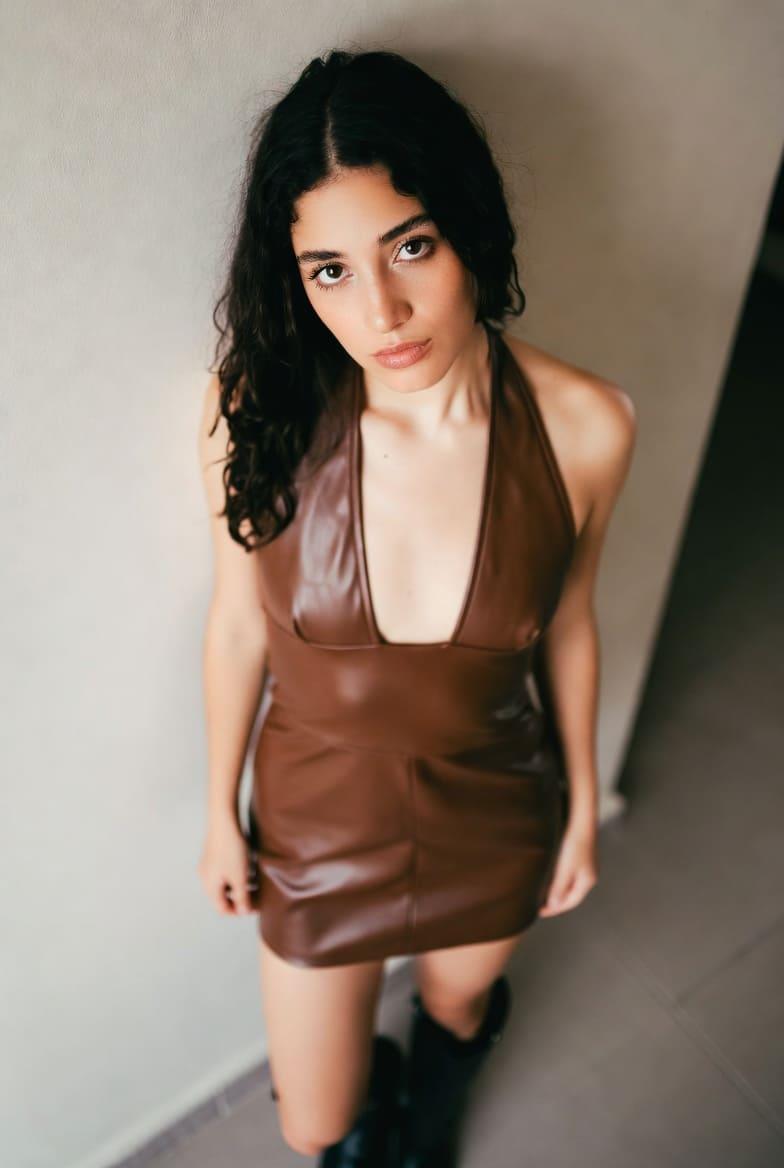 Personaje de novia IA